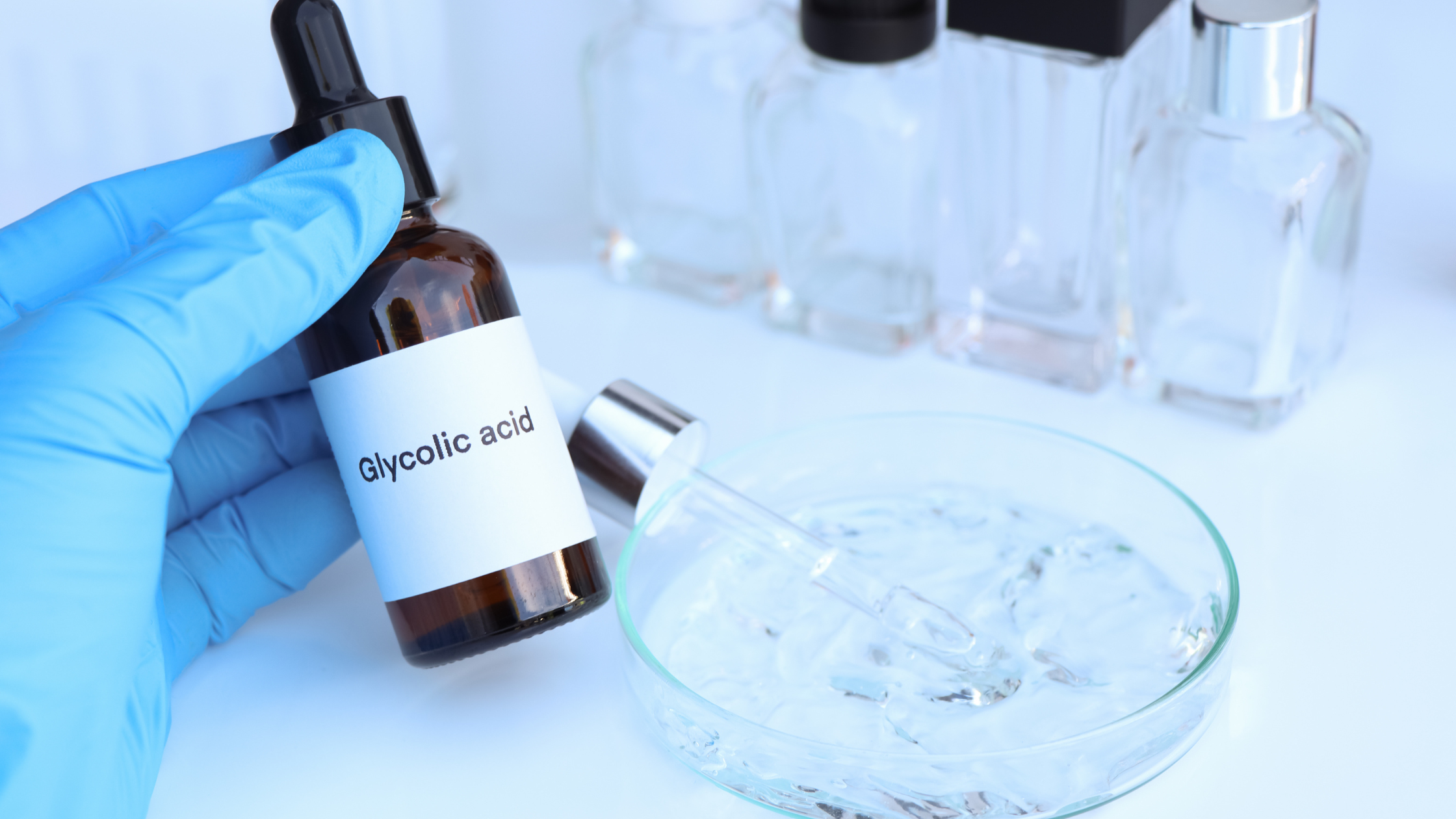 how does glycolic acid help the skin. 